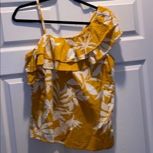 Oneshoulder floral top